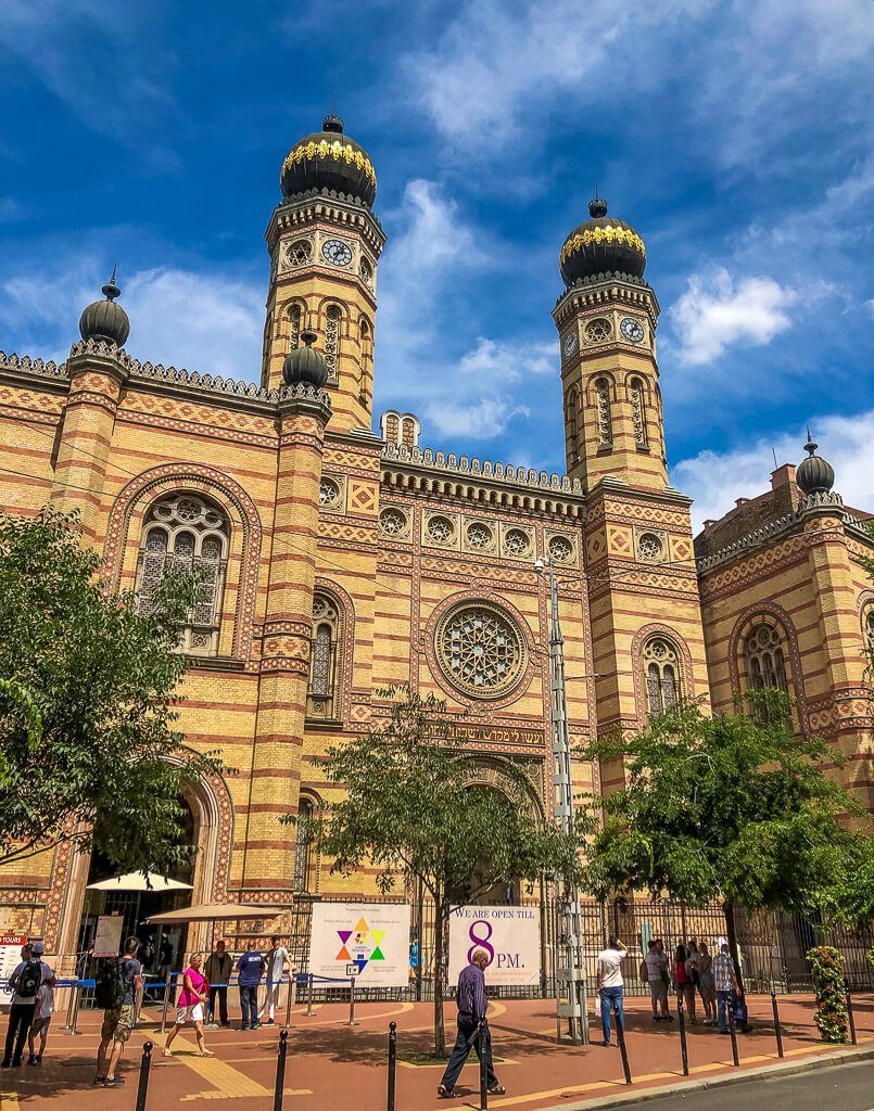 Front view Dohany Street Synagogue