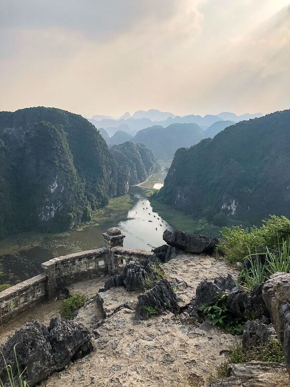 Ninh Binh itinerary view of nog dong river from Mua Cave