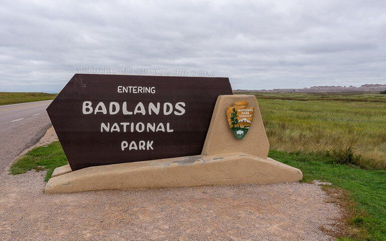 Entering Badlands national park sign
