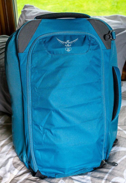 Sky blue osprey Farpoint 40 back zipped up for duffel version