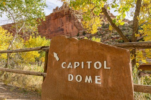 Capitol Dome signpost and viewpoint
