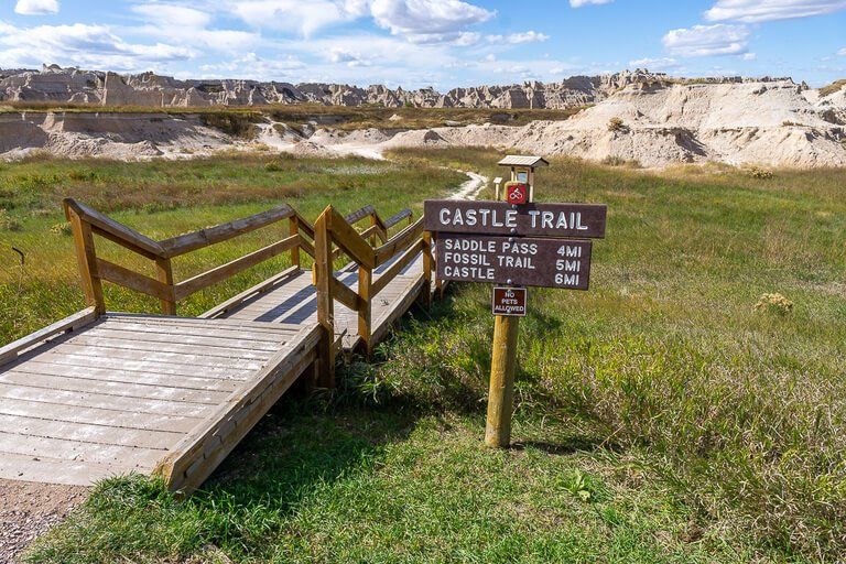 Castle trail begins on the Eastern side of Badlands