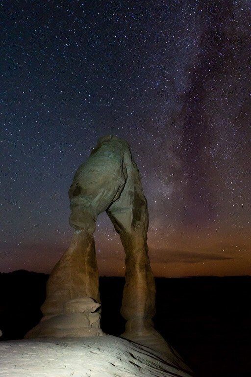 Delicate Arch astrophotography stunning scene