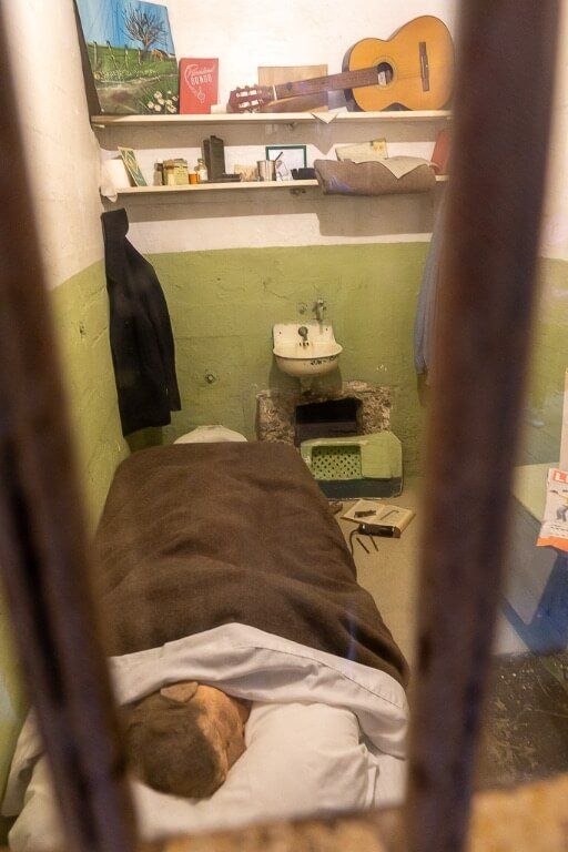 Dummy in a bed inside a prison cell escape attempt from the rock