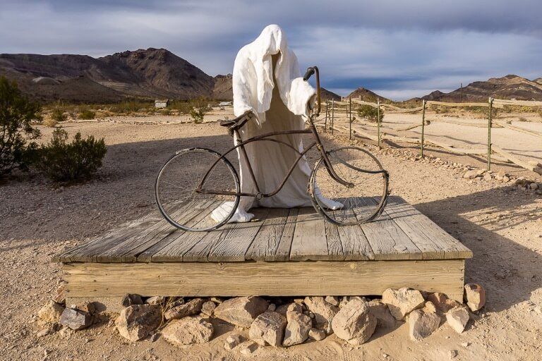 Creepy ghost statue in rhyolite ghost town Death Valley things to do in one day California national park
