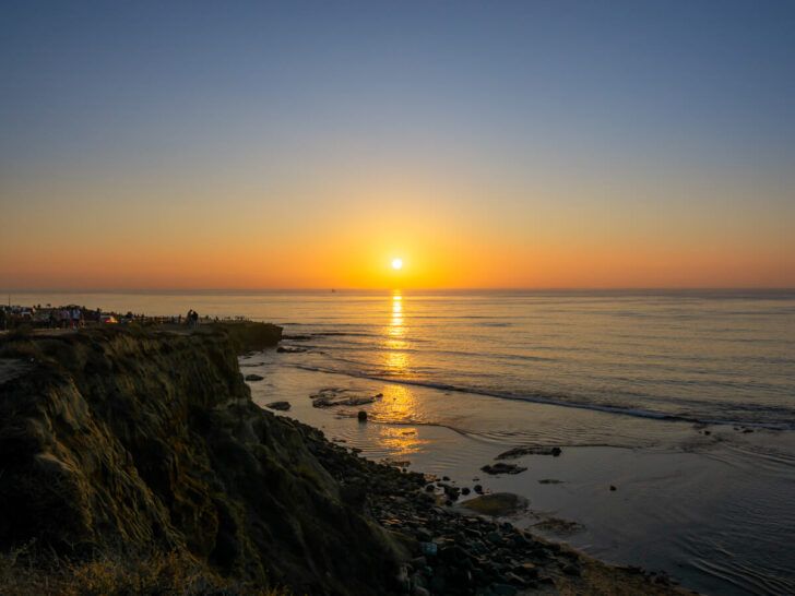 Stunning San Diego sunset from sunset cliffs overlooking the Pacific Ocean on a memorable 3 days itinerary in San Diego California