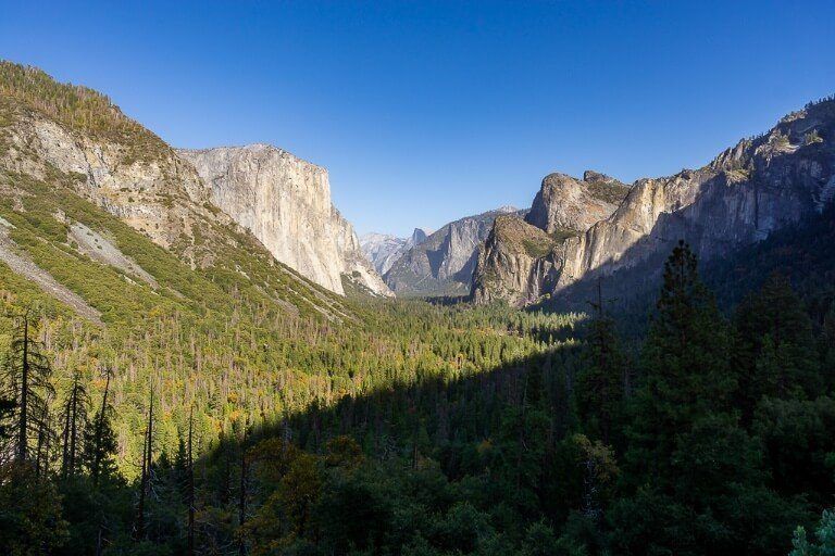 Stunning view of Yosemite Valley from Tunnel View epic photography location