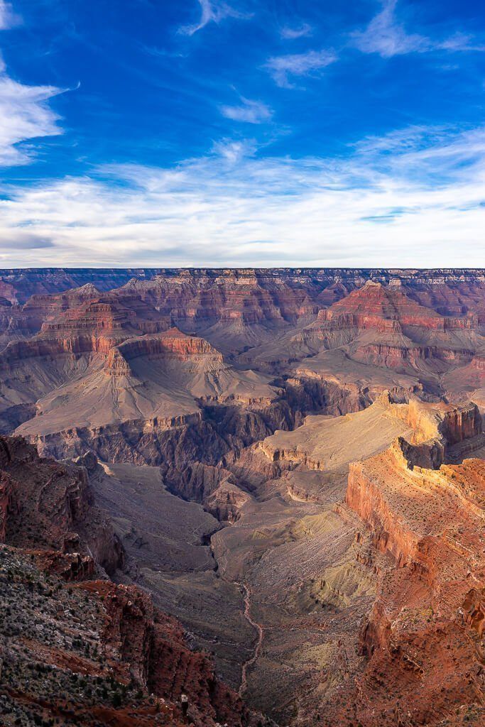 Incredible landscape gorges ravines tears red orange rocks of the grand canyon south rim sunrise and sunset photography
