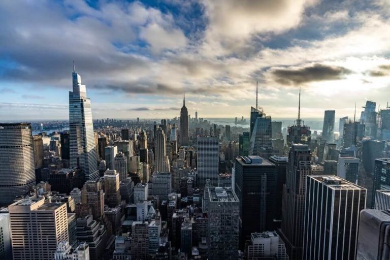 Top Of The Rock vs Empire State Building Which One Is Better?