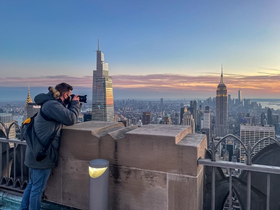 Small concrete flat walls at Top of the Rock can be used to place cameras down for long exposure photography but no tripods allowed