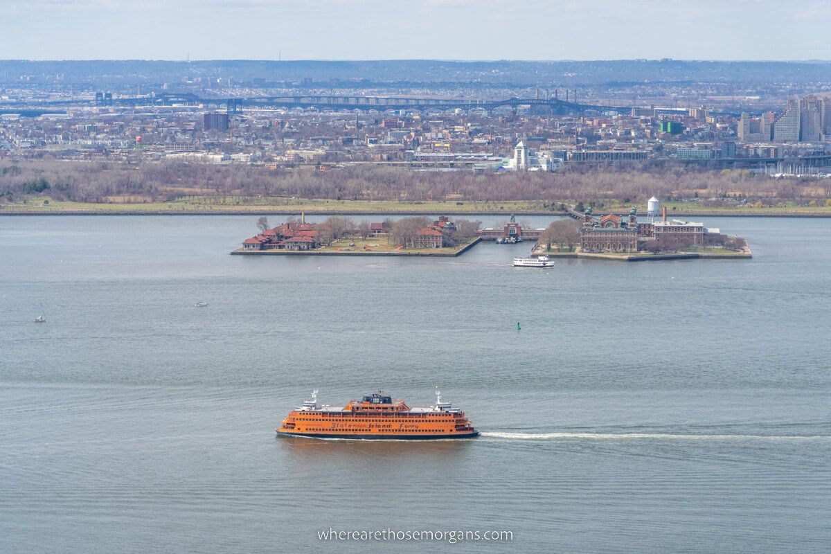 Staten Island ferry crossing between new york and new jersey