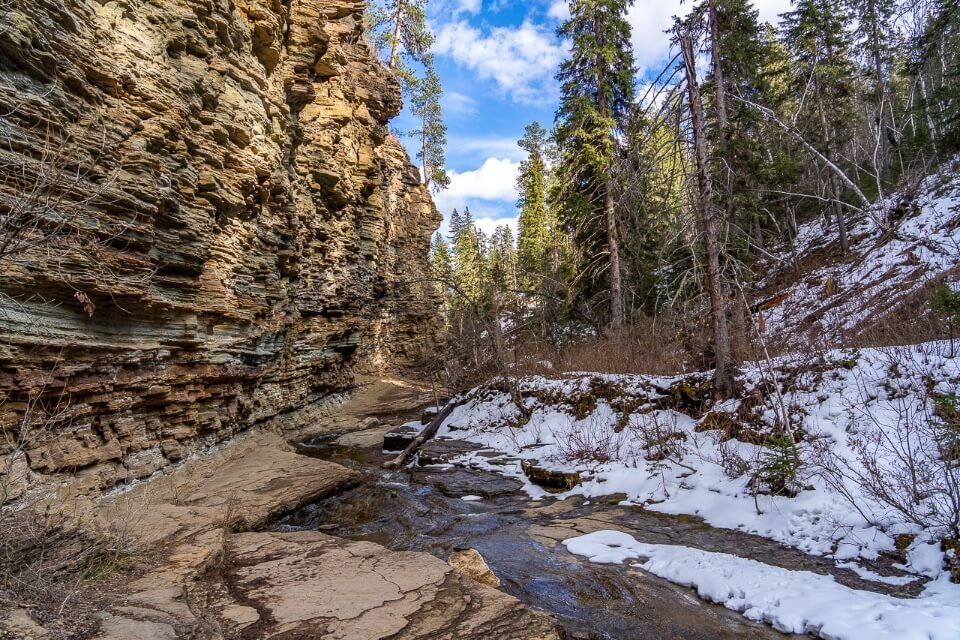 Spearfish Canyon hike devils bathtub SD