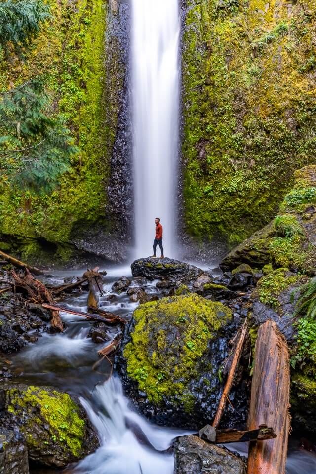 Waterfall photography in Columbia River Gorge Oregon layers are the best things to bring on a hike