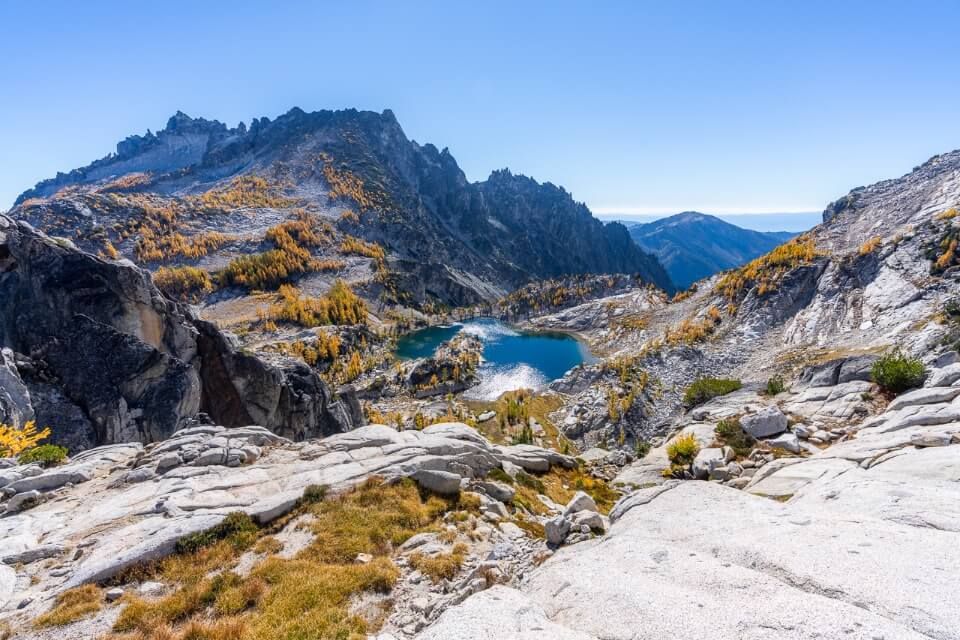 Stunning view over Crystal Lake in middle enchantments