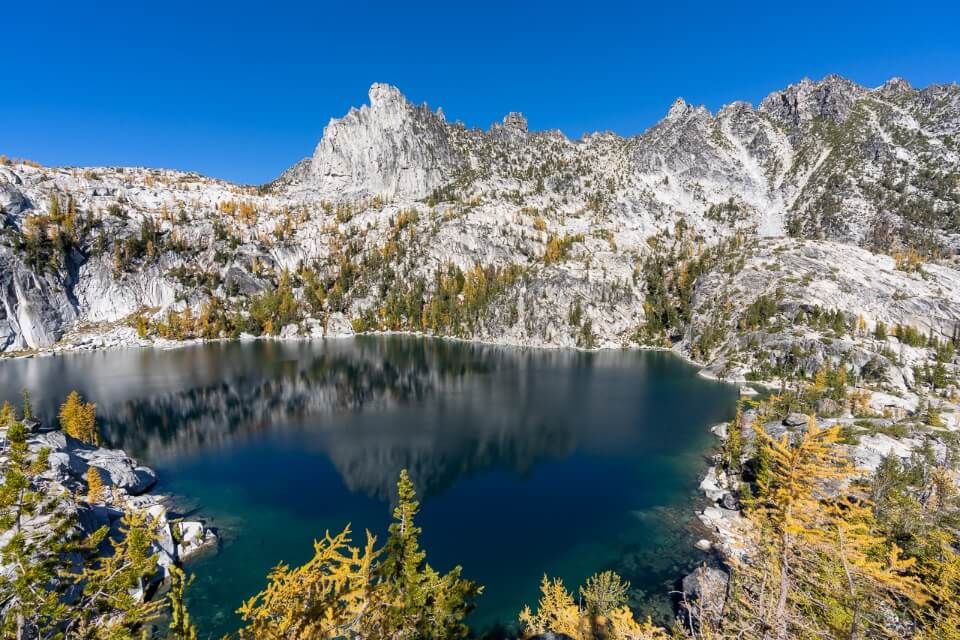 Lake Viviane the lower enchantments beautiful lake with granite walls surrounding incredible hiking trail in washington