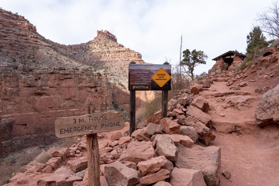 3 mile resthouse on a hike in arizona