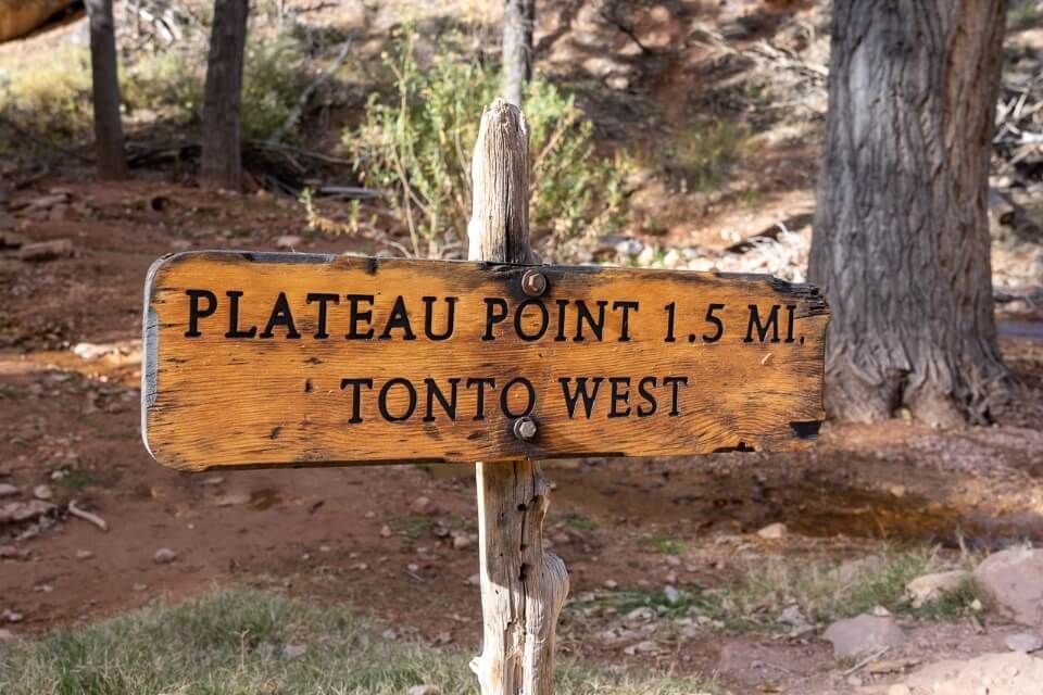Plateau Point sign in Indian Garden