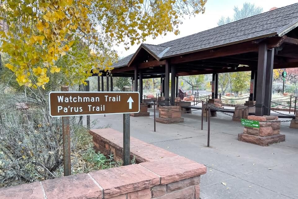 Hiking sign marker at a national park visitor center in utah