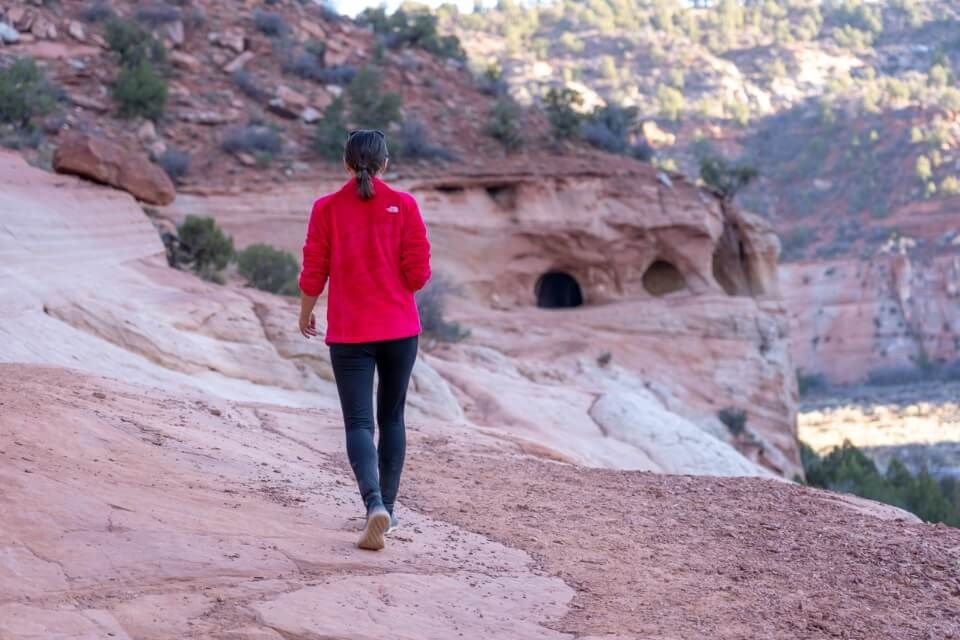 Hiking to Moqui Caverns sand caves near Kanab UT 