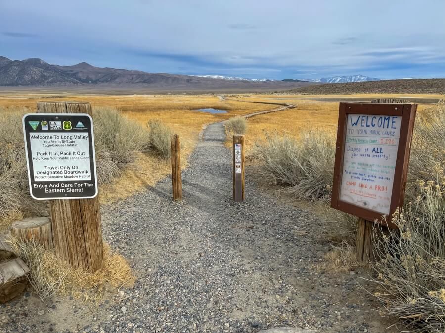 The trailhead for wild willy's hot spring