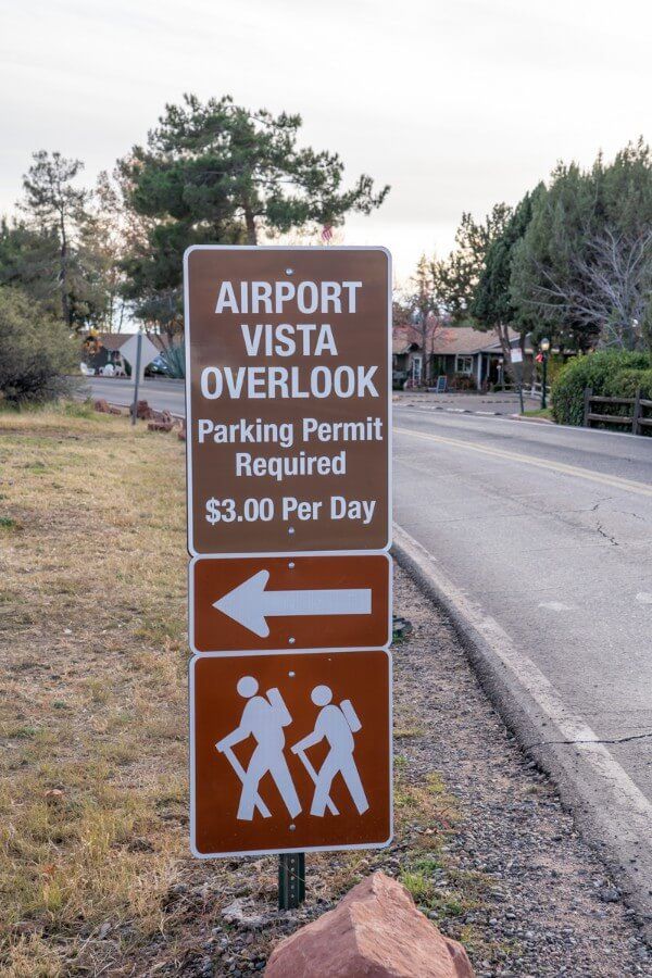 Sign for parking fees at a viewpoint in Arizona
