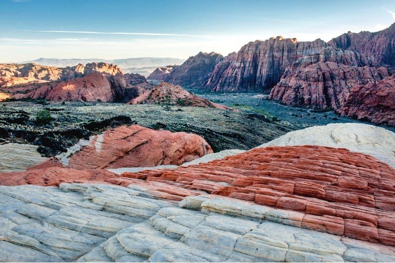 Grey and red rocks in a huge wide open landscape in western Utah