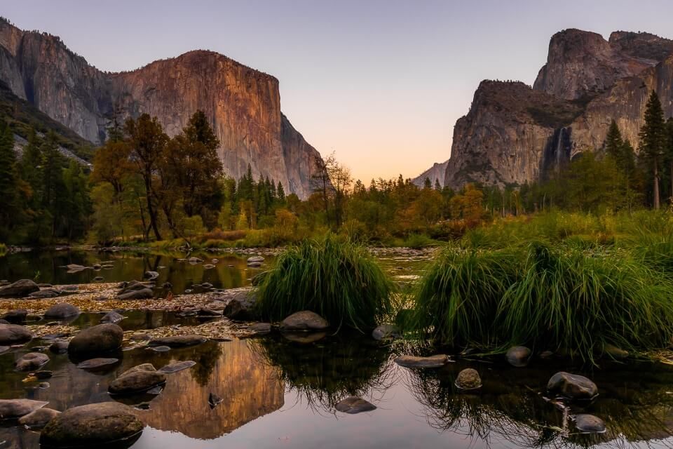 Valley View in Yosemite National Park during fall