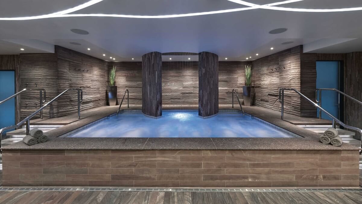 Serene and relaxing spa with jacuzzi in the Cosmopolitan Hotel in Las Vegas
