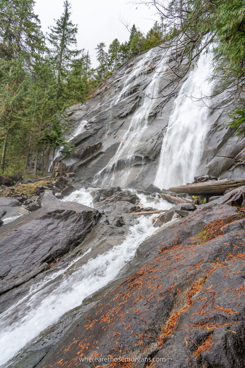 Bridal Veil Falls Washington trickling down a rock face light flow in October
