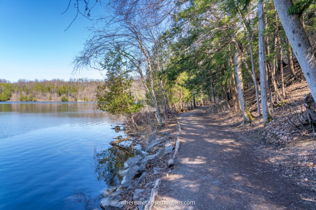 Easy hiking trail next to Round Lake in Syracuse NY
