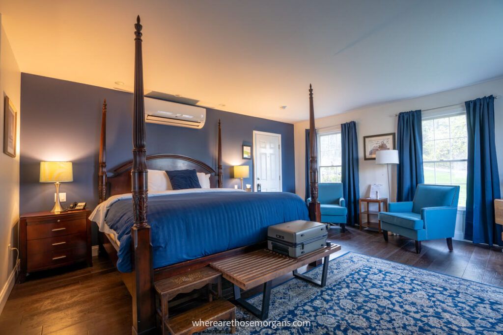 King Lakeview Room at the Inn at Taughannock