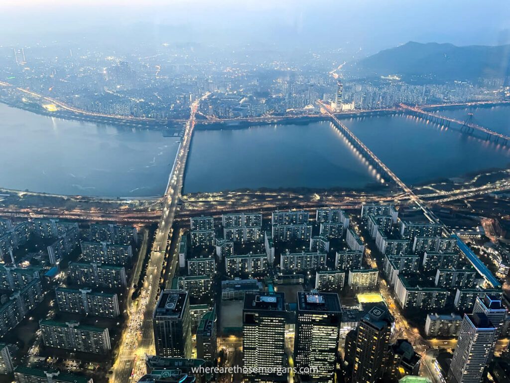 Night view from the Seoul Sky Observatory in Lotte World Tower