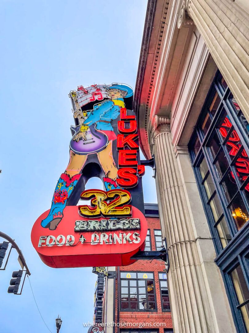 30-awesome-road-trips-in-usa-most-scenic-drives-in-america