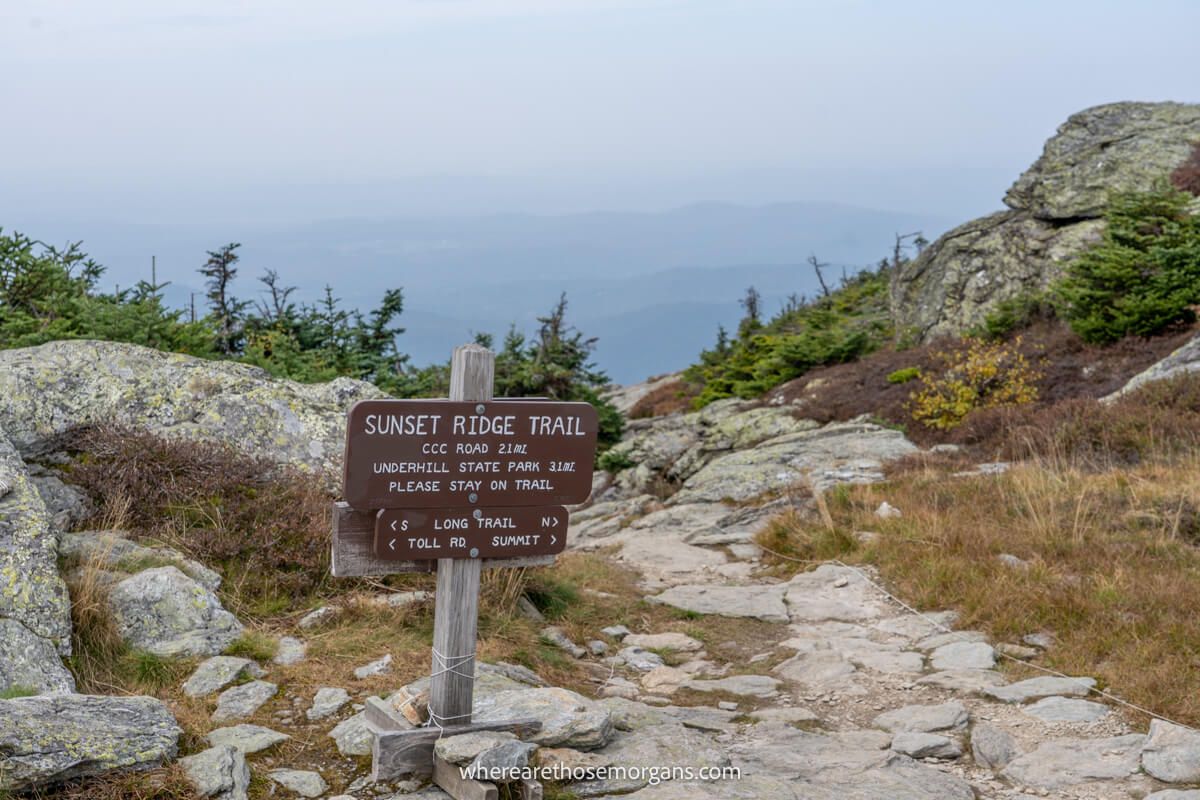 Trail marker for Sunset Ridge Trail along Mount Mansfield