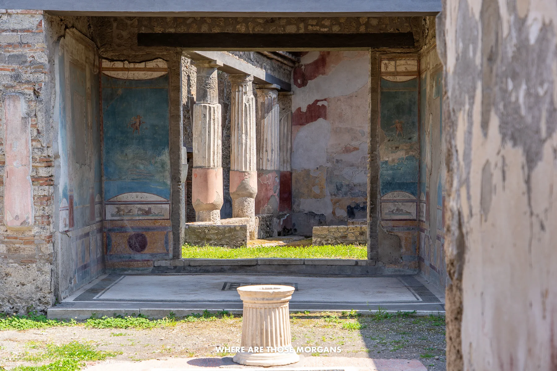 Photo of a ruined house and grounds with frescoes in Italy
