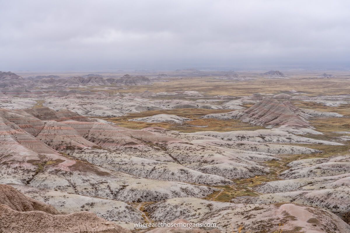 A grey sky at Panorama Point in Badlands national park