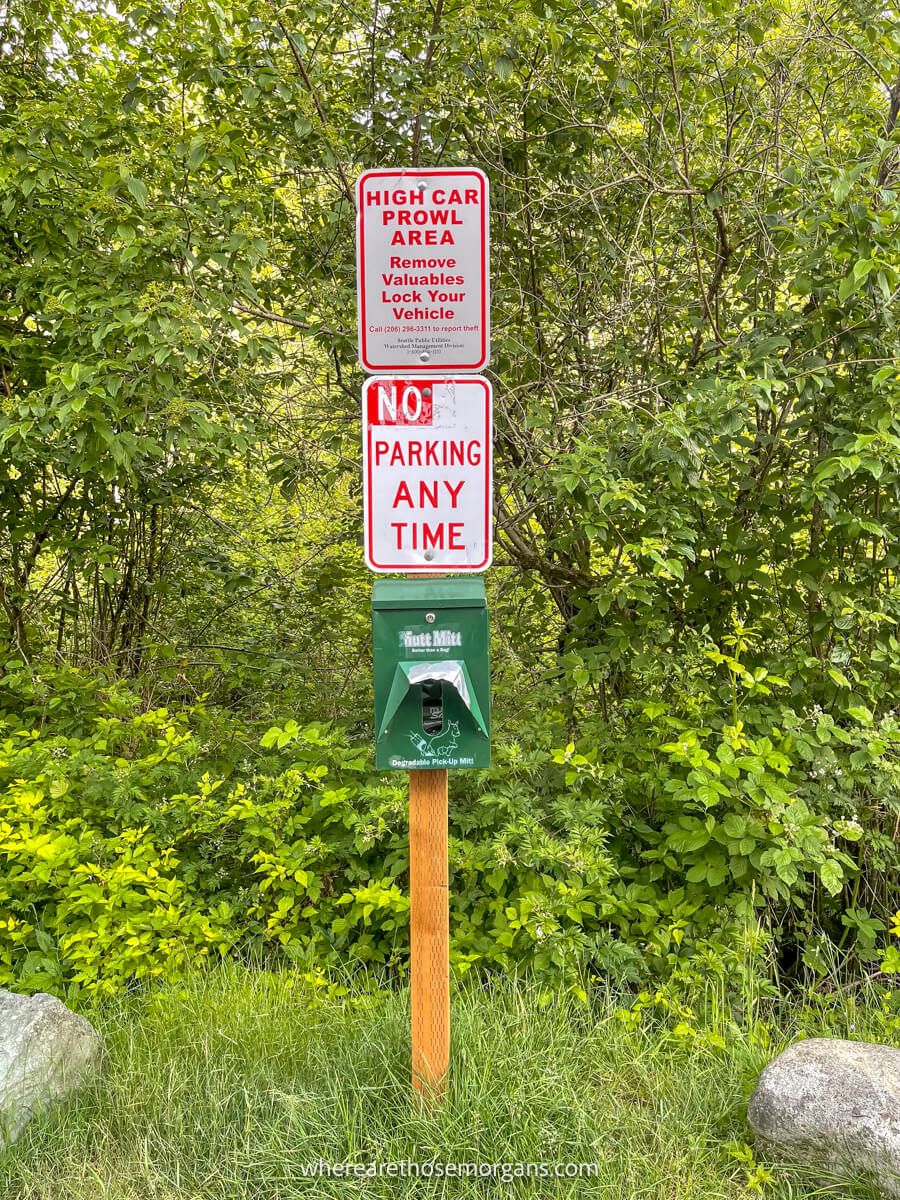 Photo of a trailhead warning sign about car theft